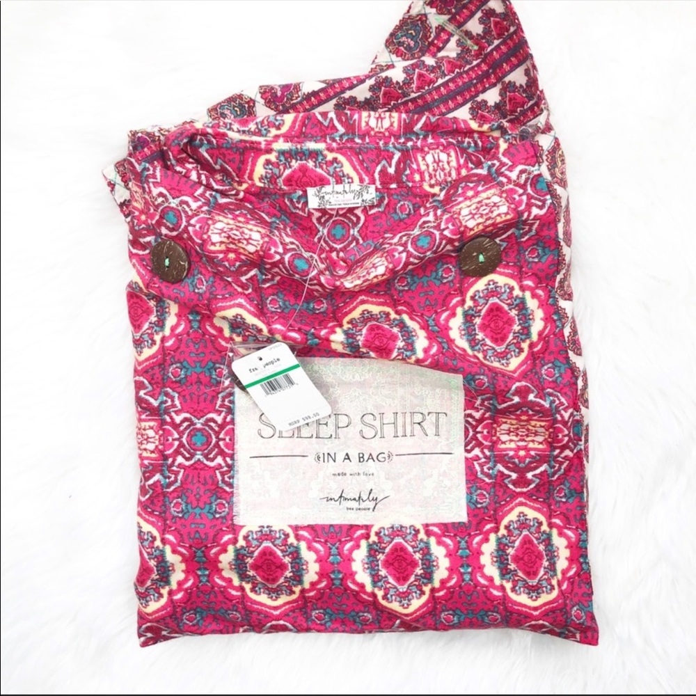 FREE PEOPLE Happy Holibabe Printed Sleep Shirt - Picture 3 of 3